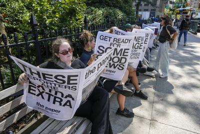 Brand activation of Peacock?s ?The Paper?-stock-foto