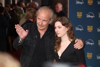 v.l. Leander Haussmann mit Kunigunde Haussmann auf der Deutschlandpremiere Call My Agent Berlin eine Disney+ Originalser-stock-foto