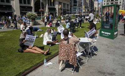 Brand activation of Peacock?s ?The Paper?-stock-foto