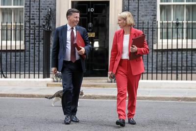 Ministers Attend Cabinet Meeting-stock-foto