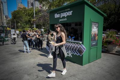 Brand activation of Peacock?s ?The Paper?-stock-foto
