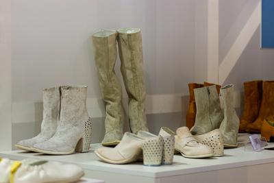 Micam 2025 new stylists' stands-stock-foto