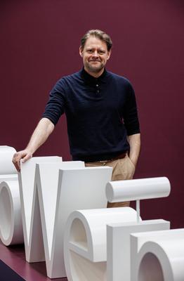 10.03.2024. D?sseldorf. Comedian Max Giermann pr?sentiert als Gastwinzer auf der ProWein 2024 seine eigens mitentwickelt-stock-foto