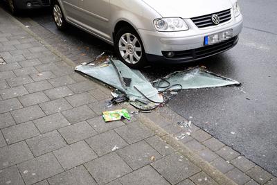 Explosion zerst?rt City-Kiosk-stock-foto