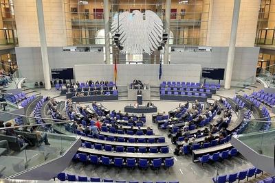 Berlin, Deutschland, 12.09.2025: Deutscher Bundestag: 22. Bundestagssitzung: Blick ins Plenum zu Beginn der Sitzung, Bun-stock-foto