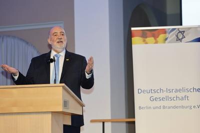 ; Deutsch-Israelische Gesellschaft, mit Ron Prosor, S?nke Neizel, Volker Beck, Botschafter Israel Deutschland und Israel-stock-foto