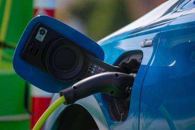 Audi an einer Ladestation in Ludwigshafen am Rhein *** Audi at a charging station in Ludwigshafen am Rhein Copyright: xU-stock-foto