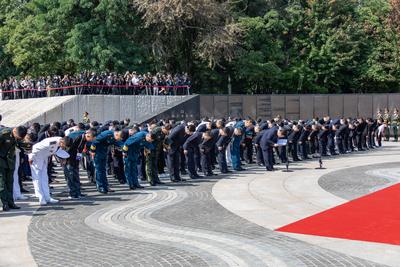 SHENYANG, CHINA - SEPTEMBER 13: People attend the CPV martyrs cemetery on September 13, 2025 in Shenyang, Liaoning Provi-stock-foto