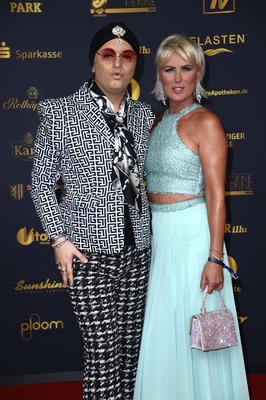 Julian F.M. Stoeckel, Kamilla Senjo-stock-foto