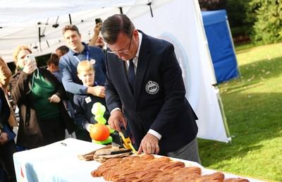 Weltrekord Versuch Franzbroetchen-stock-foto