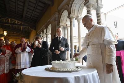 ITALY - POPE LEO PRESIDES OVER THE COMMEMORATION OF THE MARTYRS AND WITNESSES OF THE FAITH OF THE 21ST CENTURY TOGETHER WITH REPRESRNTATIVES OF OTHER CHRISTIAN CHURCHES AND COMMUNIONS IN THE BASILICA OF ST PAUL OUTSIDE THE WALLS IN ROME - 2025/9/14-stock-foto