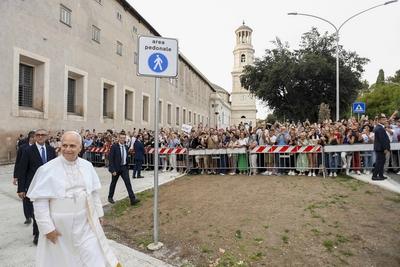 ITALY - POPE LEO PRESIDES OVER THE COMMEMORATION OF THE MARTYRS AND WITNESSES OF THE FAITH OF THE 21ST CENTURY TOGETHER WITH REPRESRNTATIVES OF OTHER CHRISTIAN CHURCHES AND COMMUNIONS IN THE BASILICA OF ST PAUL OUTSIDE THE WALLS IN ROME - 2025/9/14-stock-foto