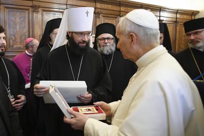 ITALY - POPE LEO PRESIDES OVER THE COMMEMORATION OF THE MARTYRS AND WITNESSES OF THE FAITH OF THE 21ST CENTURY TOGETHER WITH REPRESRNTATIVES OF OTHER CHRISTIAN CHURCHES AND COMMUNIONS IN THE BASILICA OF ST PAUL OUTSIDE THE WALLS IN ROME - 2025/9/14-stock-foto