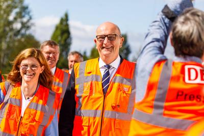 Inbetriebnahme Bahn-Logistikstelle Cottbus-stock-foto