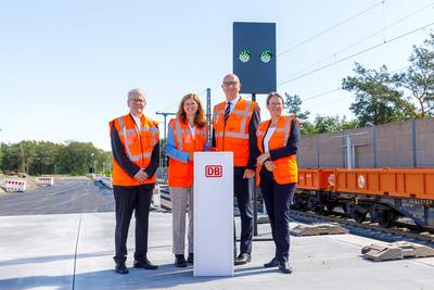 Inbetriebnahme Bahn-Logistikstelle Cottbus-stock-foto