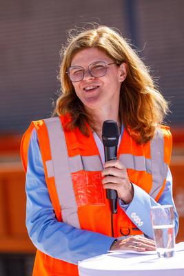 Inbetriebnahme Bahn-Logistikstelle Cottbus - Dr. Daniela Gerd tom Markotten-stock-foto
