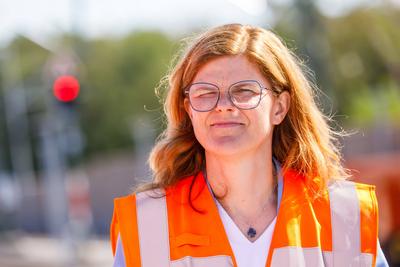 Inbetriebnahme Bahn-Logistikstelle Cottbus - Dr. Daniela Gerd tom Markotten-stock-foto