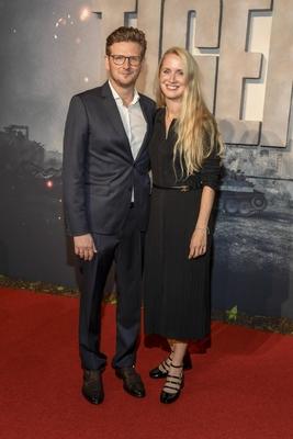 abb Dennis Gansel und und seine Frau Ann-Kristin zu Gast auf dem roten Teppich bei der Welt Premiere des Amazon Films Der Tiger im Kino in der Kulturbrauerei, Berlin am 15.09.2025 *** abb Dennis Gansel and his wife Ann Kristin as guests on the red carpet at the world premiere of the Amazon film The Tiger at the cinema in the Kulturbrauerei, Berlin on 15 09 2025-stock-foto