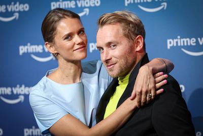 PRIME VIDEO PRESENTS Programmhighlights 2022 und 2023 Sachertorte: Samuel Koch, Sarah Koch PRIME VIDEO PRESENTS Program-stock-foto