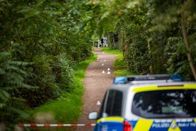 Frau leblos aufgefunden - Staatsanwaltschaft und Polizei haben die Ermittlungen aufgenommen-stock-foto