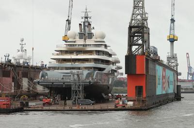 RECORD DATE NOT STATED Die 136 Meter lange und 22,5 Meter breite Yacht FLYING FOX (gebaut bei der L?rssen Werft in Breme-stock-foto