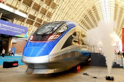 China First Chinese Standard Intelligent Urban Train Unveiled-stock-foto