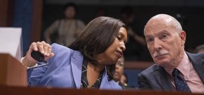 Bowser and Mendelson testify on ?Oversight of the District of Columbia?-stock-foto