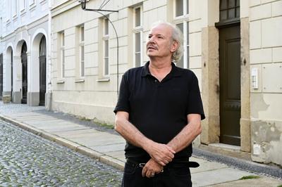 Leander Hau?mann auf Landkinotour im Bully im Camillo Kino. G?rlitz, 19.09.2025 *** Leander Hau?mann on a country cinema-stock-foto