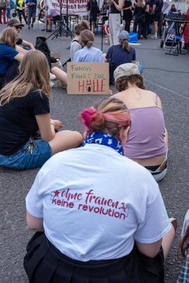 Proteste gegen "Marsch fuer das Leben" mit Forderung nach Abschaffung von Paragraf 218-stock-foto