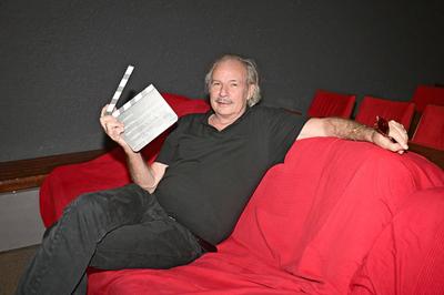 Leander Hau?mann auf Landkinotour im Bully im Camillo Kino. G?rlitz, 19.09.2025 *** Leander Hau?mann on a country cinema-stock-foto