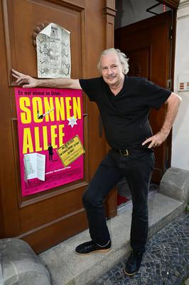 Leander Hau?mann auf Landkinotour im Bully im Camillo Kino. G?rlitz, 19.09.2025 *** Leander Hau?mann on a country cinema-stock-foto