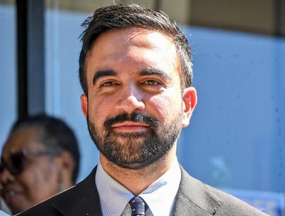 Mamdani Campaigns in Allan?s Bakery in Brooklyn, NY-stock-foto