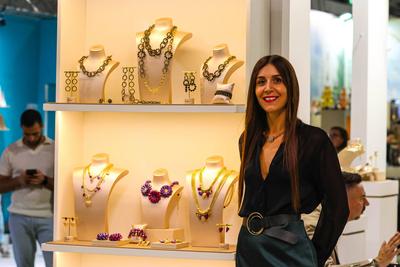 launches for the next season at milano fashion & jewels-stock-foto