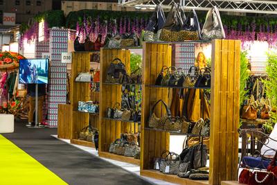 launches for the next season at milano fashion & jewels-stock-foto