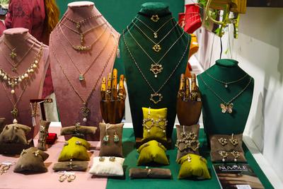 launches for the next season at milano fashion & jewels-stock-foto