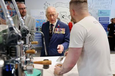 King Charles in Barrow-in-Furness-stock-foto