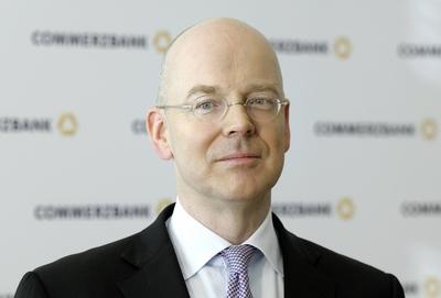 Bildnummer: 54969272  Datum: 23.02.2011  Copyright: imago/Rainer UnkelBilanzpressekonferenz der Commerzbank AG am 23.02.2011 : Martin BLESSING , Vorstandsvorsitzender Wirtschaft People Portr?t PK xo0x vdig xkg 2011 quer FOTOGRAFIE PHOTOGRAPH FARBE COLOUR FARBFOTOGRAFIE COLOUR PHOTOGRAPH FARBAUFNAHME PORTR?T PORTRAIT PERS?NLICHKEIT PERSONALITY DEU DEUTSCHLAND GERMANY WIRTSCHAFT ECONOMY VORSTANDSVORSITZENDER CEO QUERFORMAT HORIZONTAL FORMAT Bildnummer 54969272 Date 23 02 2011 Copyright Imago Rainer Unkel press briefing on annual results the Commerzbank AG at 23 02 2011 Martin Blessing CEO Economy Celebrities Portrait press conference xo0x vdig xkg 2011 horizontal Photography Photo Color Colour Color photography Colour Photo Ink Portrait Portrait Personality Personality DEU Germany Germany Economy Economy CEO CEO Landscape horizontally Format-stock-foto