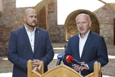 Besichtigung der Zitadelle mit Gang durch die Ausstellungsr?ume-stock-foto