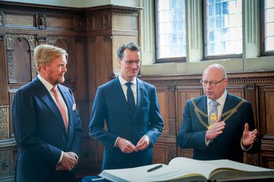 Besuch des niederl?ndischen K?nigs im Haus der Niederlande. Universit?t M?nster.-stock-foto