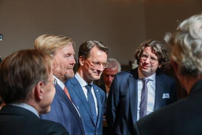 Besuch des niederl?ndischen K?nigs im Haus der Niederlande. Universit?t M?nster.-stock-foto