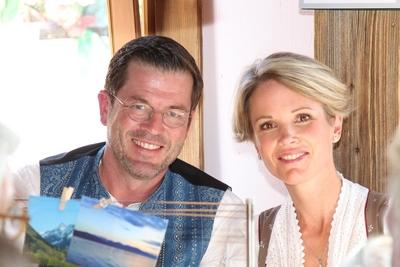 Karl-Theodor zu Guttenberg mit Ehefrau Stephanie zu Guttenberg, Wiesn 2018 Zweiter Tag- Promis in der Kaefer Schaenke i-stock-foto