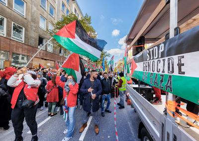 Pro-Pal?stina-Demo in D?sseldorf-stock-foto