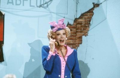 Gisela Schl?ter (Schauspielerin, Autorin) 09/85 TV Fernsehen Schauspiel Autor Literatur Buch Schriftstellerei B?hne Auf-stock-foto