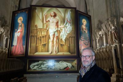 Der umstrittene Cranach-Triegel-Altar ist wieder im Naumburger Dom zu sehen. Die Rueckkehr des Kunstwerks nach Sachsen-A-stock-foto