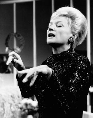 Gisela Schl?ter Die deutsche Kabarettistin Schauspielerin und Moderatorin Gisela Schl?ter in der Se-stock-foto