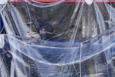 News - Migrants, Sea Watch 5 arrives in Naples-stock-foto