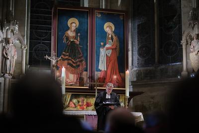 Der umstrittene Cranach-Triegel-Altar ist wieder im Naumburger Dom zu sehen. Die Rueckkehr des Kunstwerks nach Sachsen-A-stock-foto