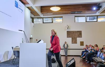 B?rbel Bas - Tag der kommunalen Jobcenter-stock-foto