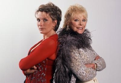 Schauspielerin Janette Rauch (li.) und Schauspielerin Elke Sommer (beide GER)-stock-foto