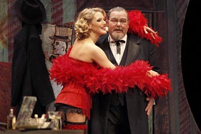 drama-berlin.de 01.03.2011 Theater am Kurf?rstendamm Berlin DER BLAUE ENGEL (nach dem Roman Professor Unrat von Heinric-stock-foto